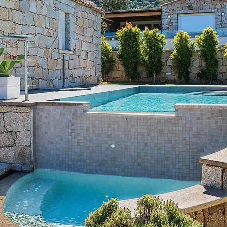 Villa Is Laccus 6 Castiadas