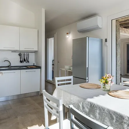 Is Laccus 6 * Castiadas